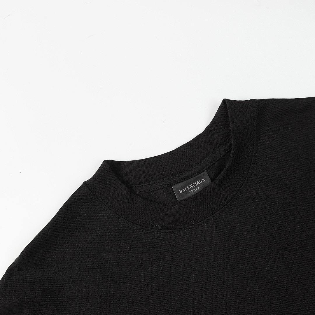 Balenciaga T-Shirt Style 513 detail view 5