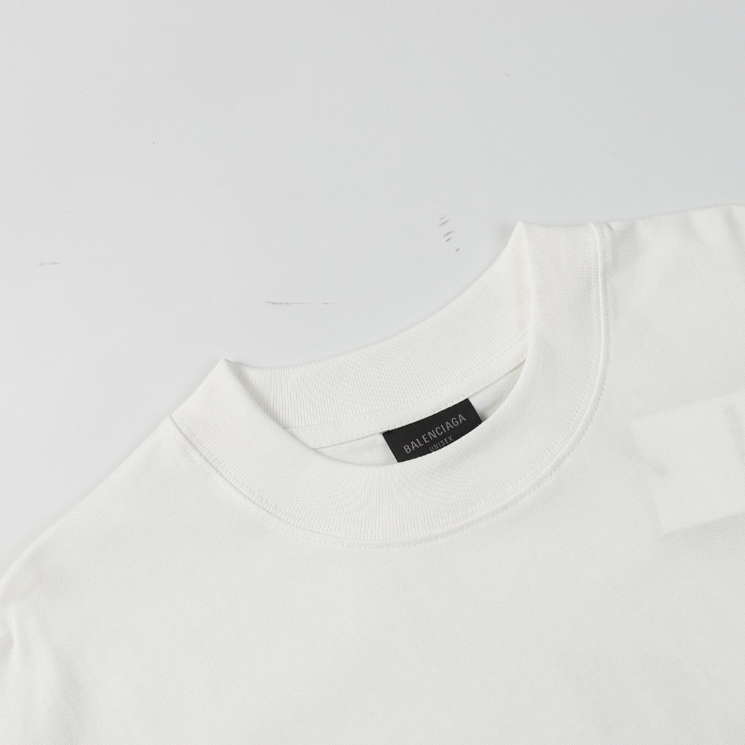 Balenciaga T-Shirt Style 514 detail view 4