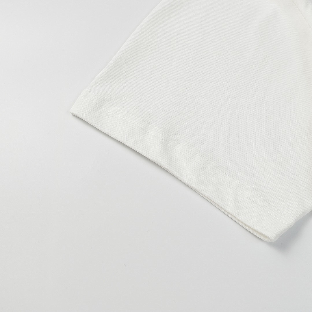 Balenciaga T-Shirt Style 514 detail view 7