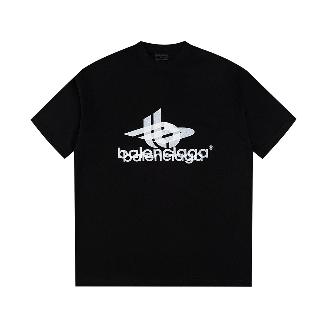 Balenciaga T-Shirt Style 516 detail view 1
