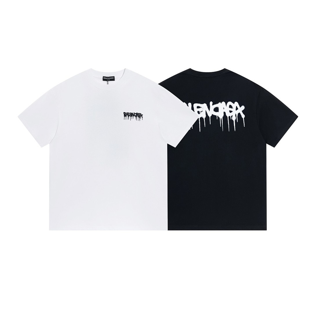 Balenciaga T-Shirt Style 548 detail view 1