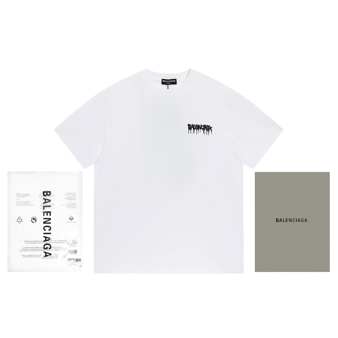 Balenciaga T-Shirt Style 548 detail view 2