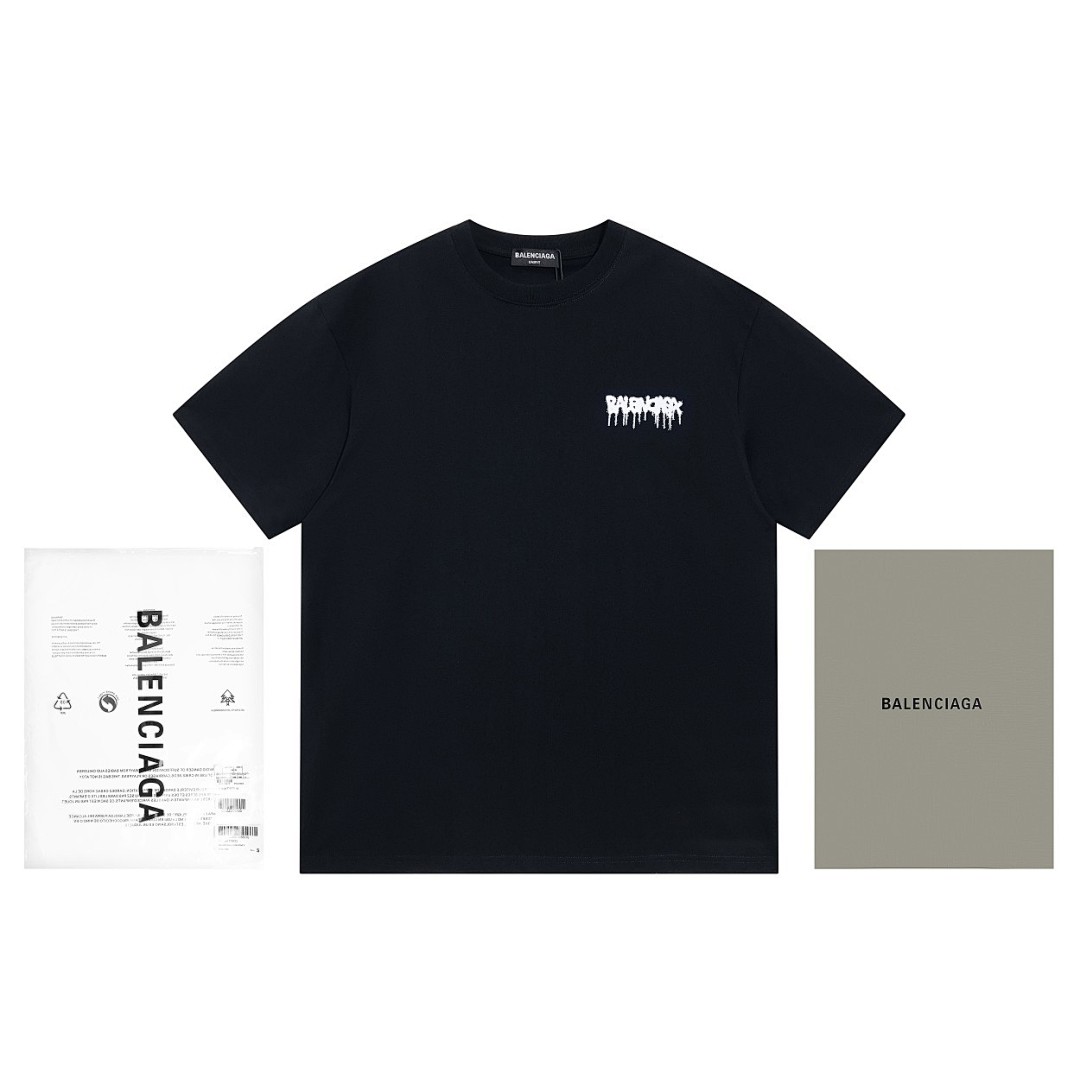 Balenciaga T-Shirt Style 549 detail view 1