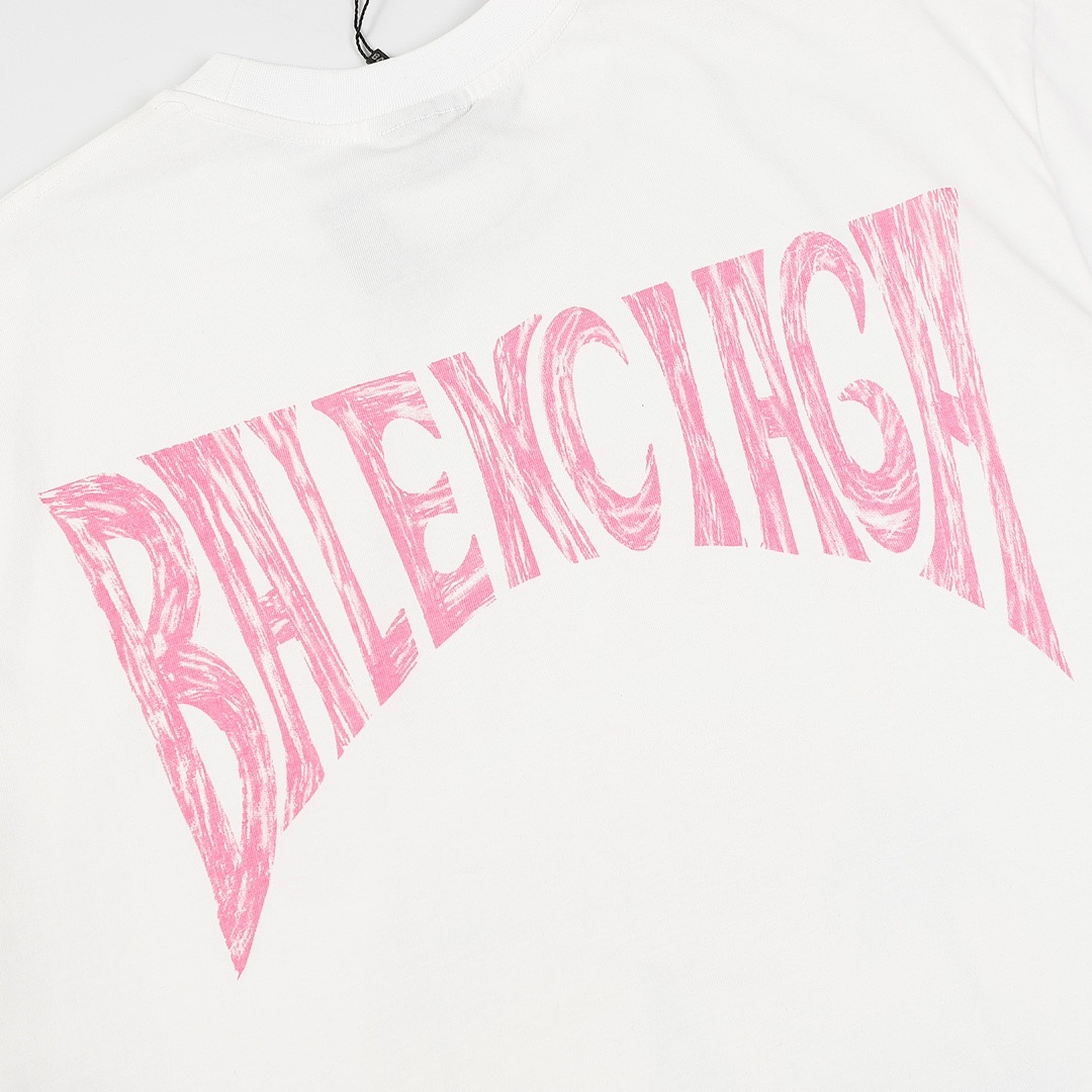 Balenciaga T-Shirt Style 555 detail view 6