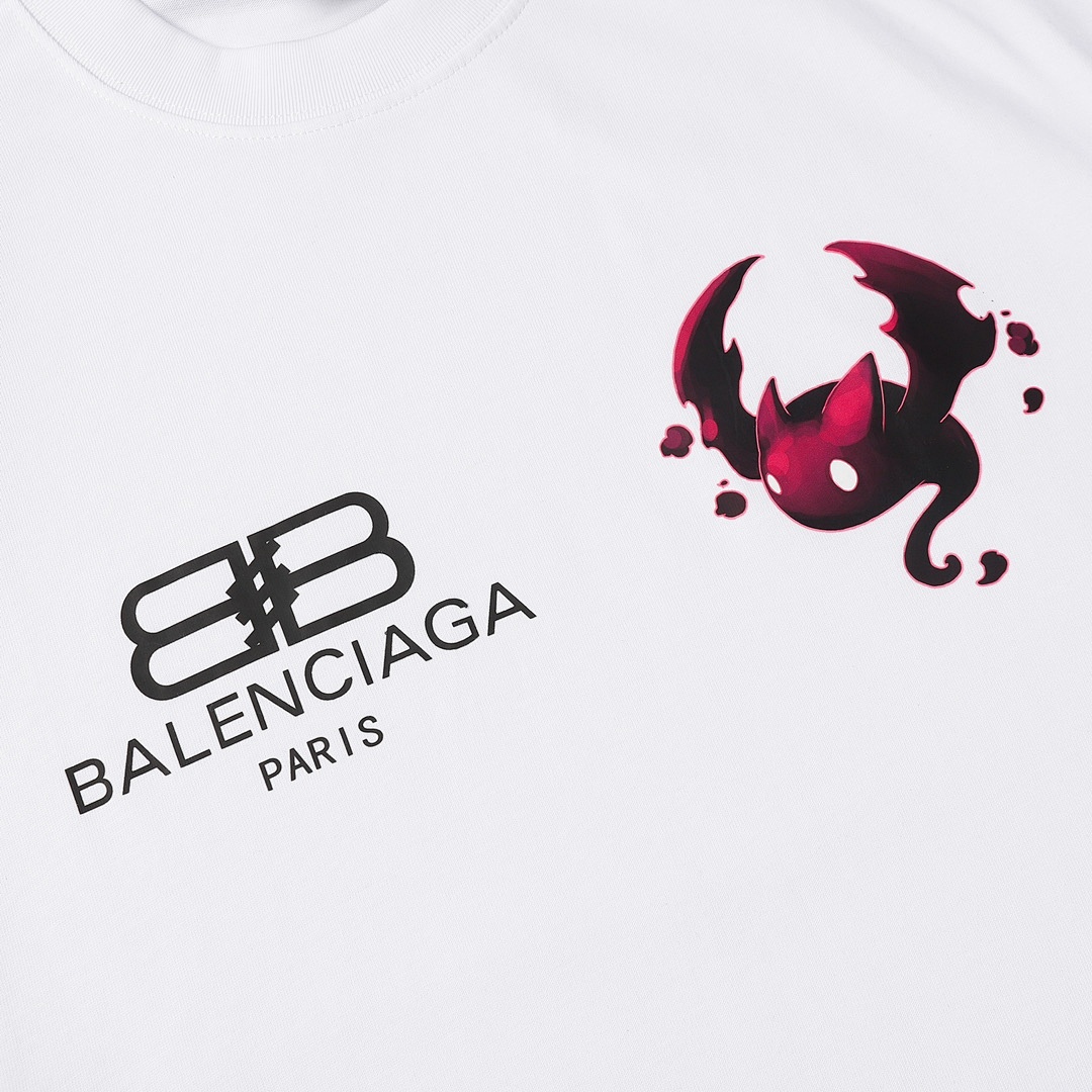 Balenciaga T-Shirt Style 563 detail view 3