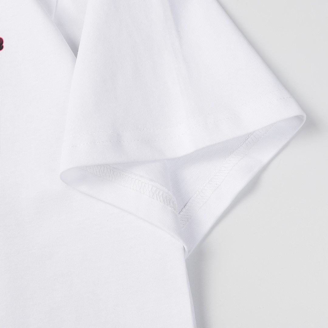 Balenciaga T-Shirt Style 563 detail view 7