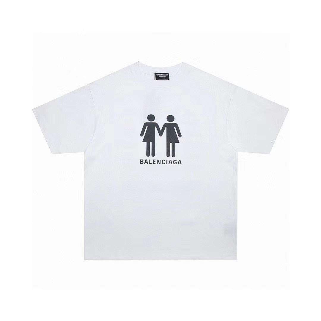 Balenciaga T-Shirt Style 585 detail view 1