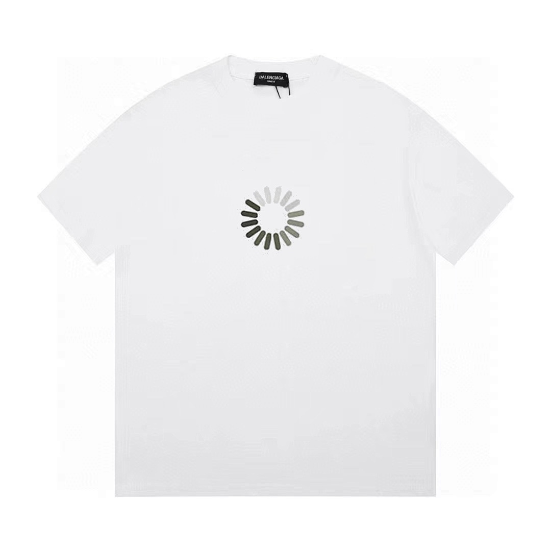 Balenciaga T-Shirt Style 587 detail view 1