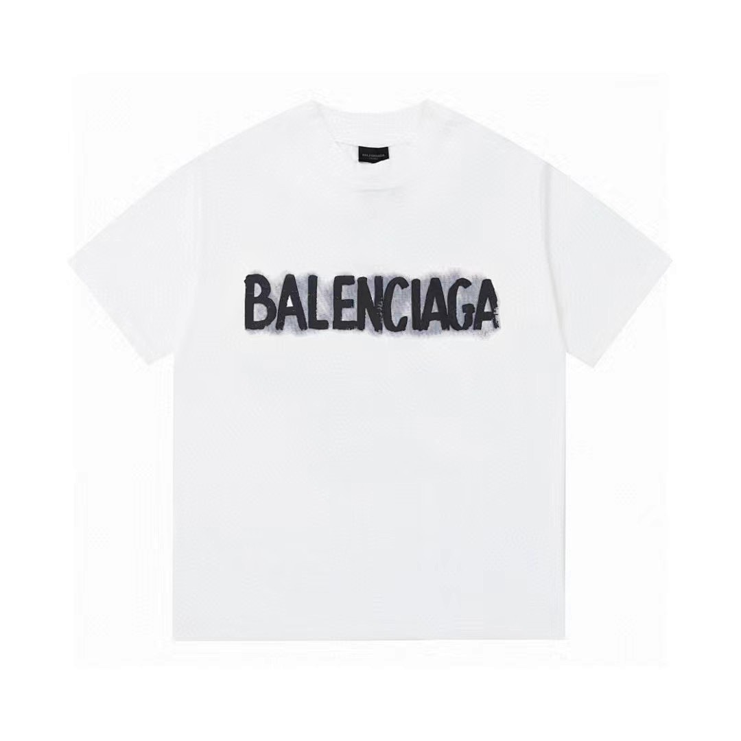 Balenciaga T-Shirt Style 592 detail view 2