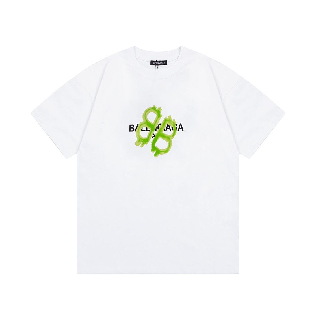 Balenciaga T-Shirt Style 598 detail view 1
