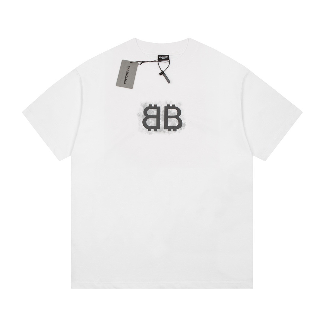 Balenciaga T-Shirt Style 620 detail view 1