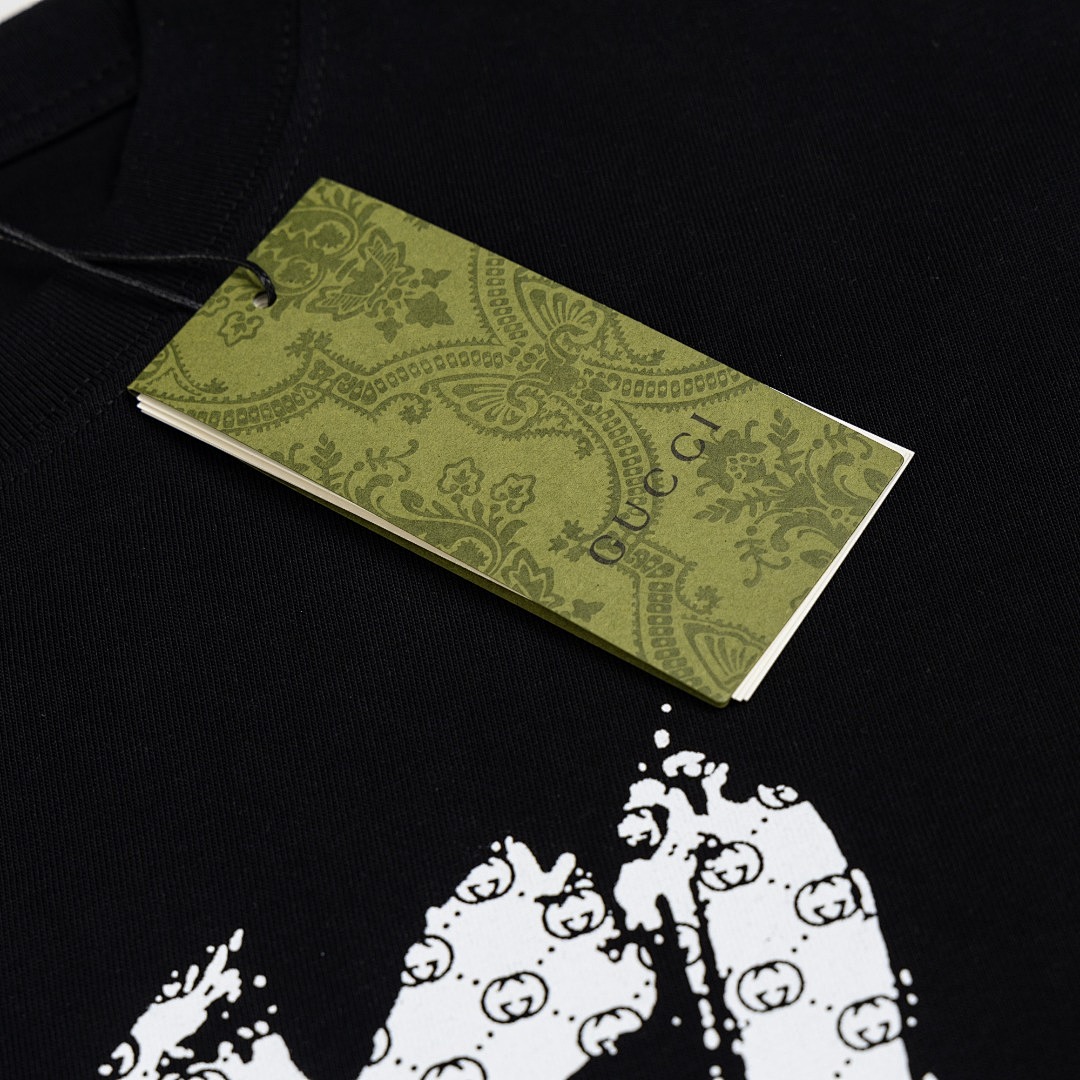 Gucci T-Shirt Style 418 detail view 1