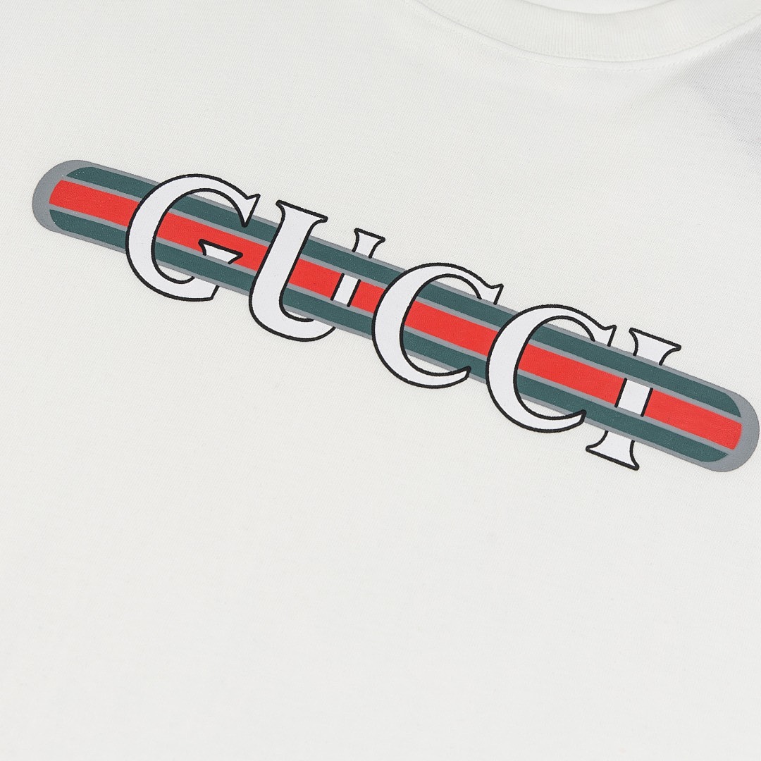 Gucci T-Shirt Style 419 detail view 1