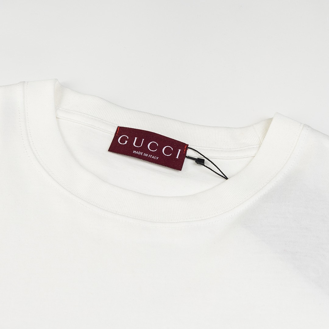 Gucci T-Shirt Style 419 detail view 2