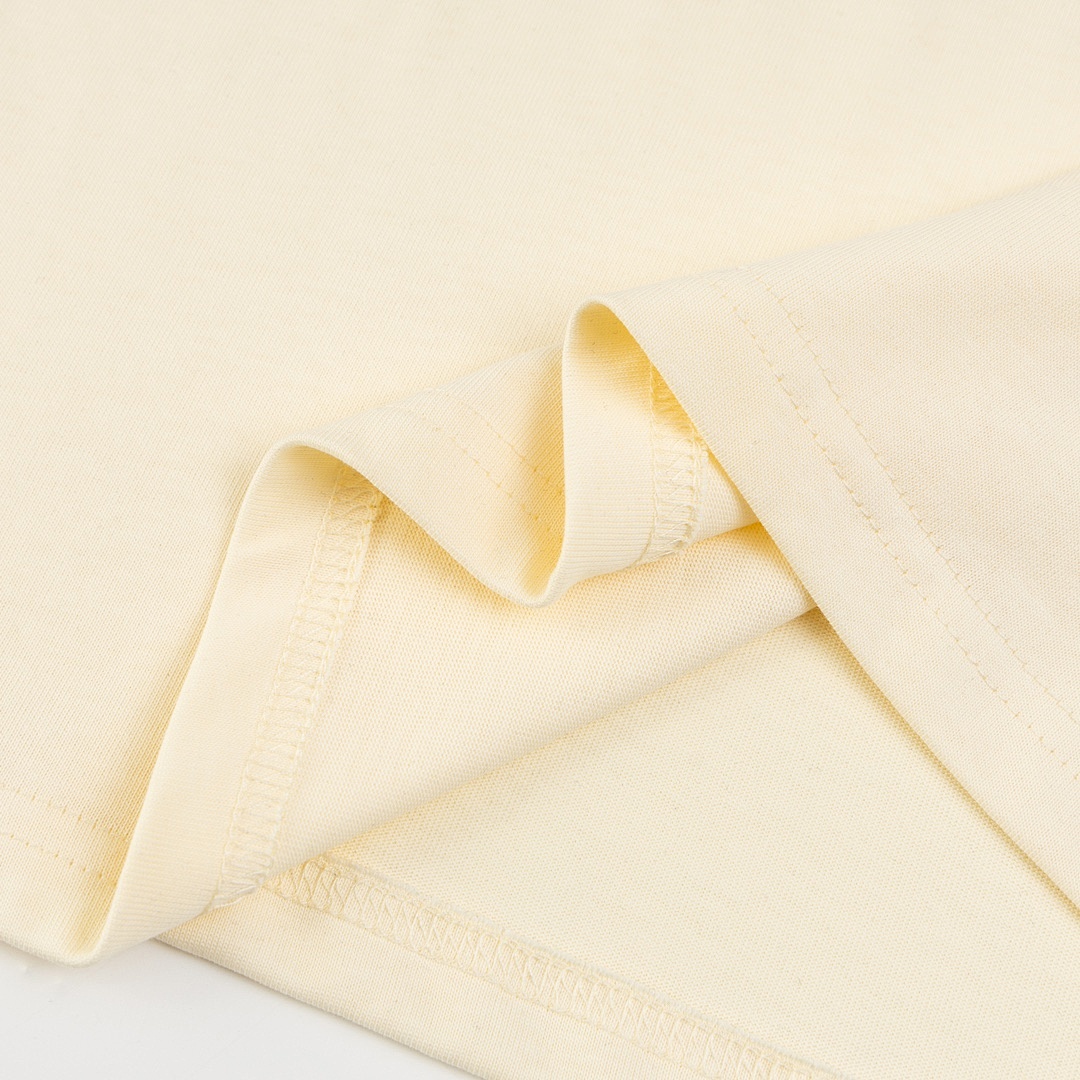 Gucci T-Shirt Style 421 main view