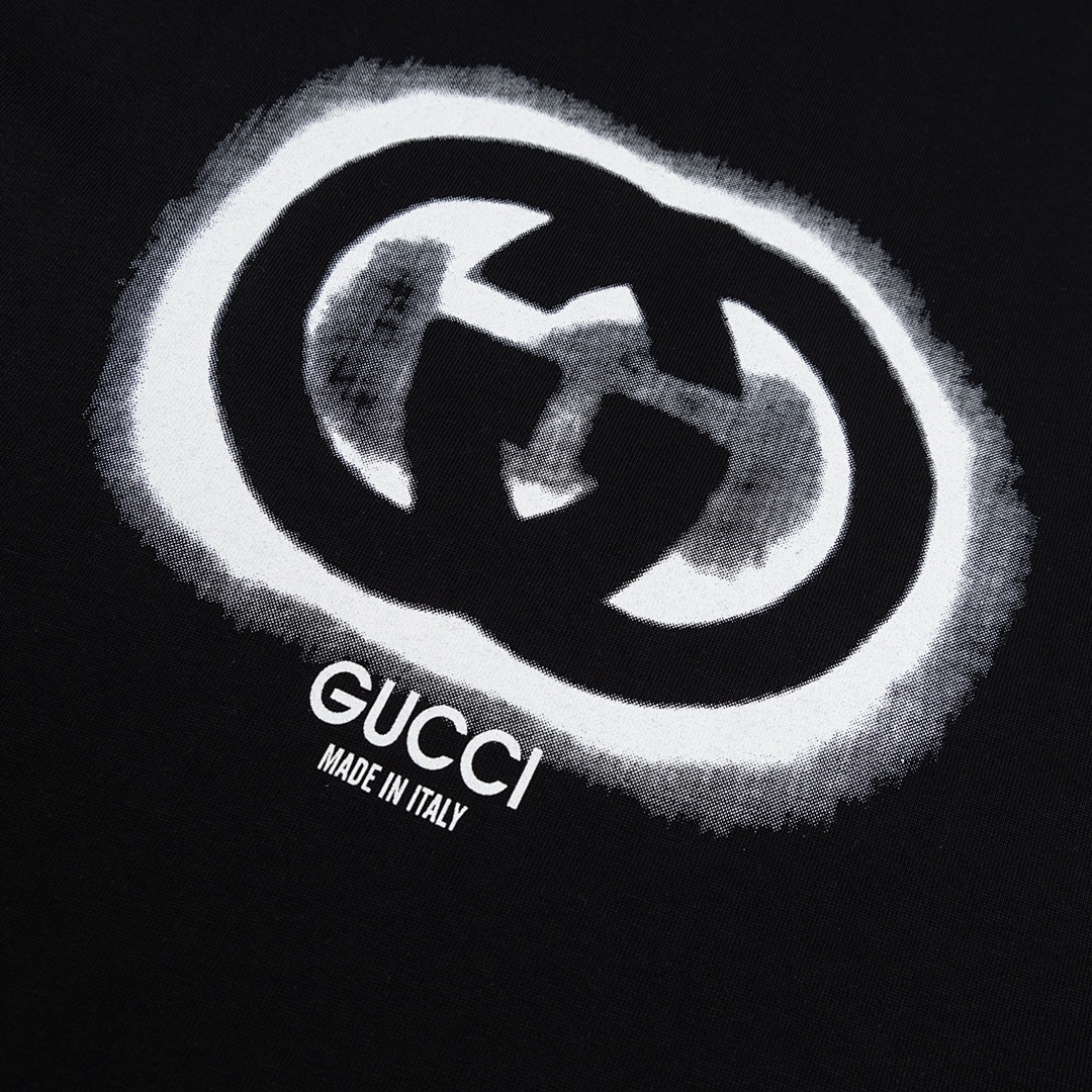 Gucci T-Shirt Style 423 detail view 1