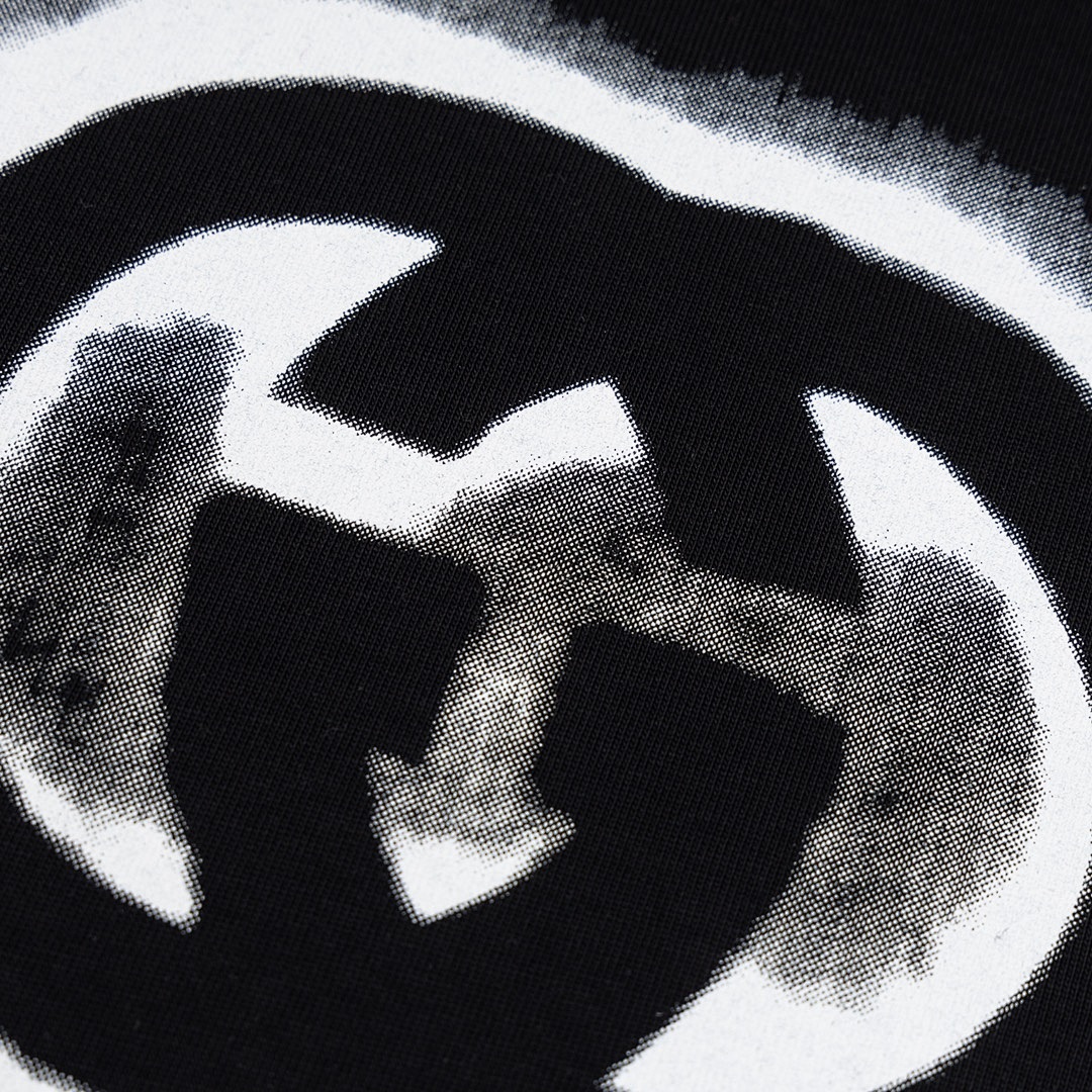 Gucci T-Shirt Style 423 detail view 2