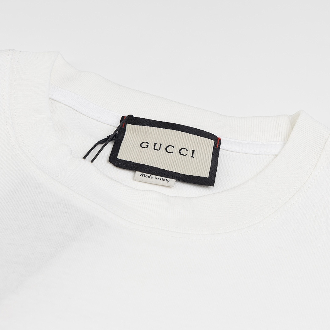 Gucci T-Shirt Style 424 detail view 4