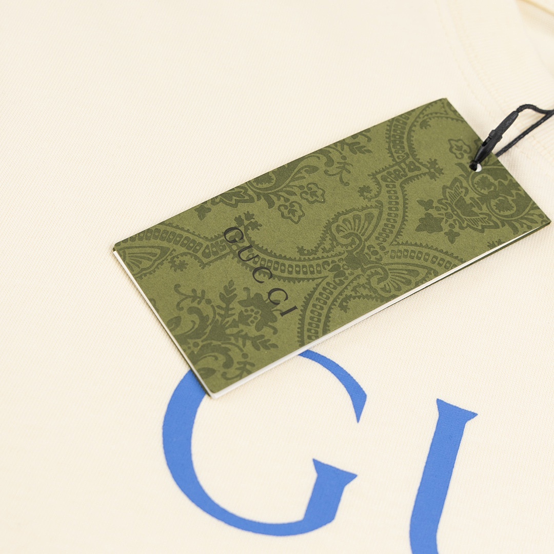 Gucci T-Shirt Style 427 detail view 1