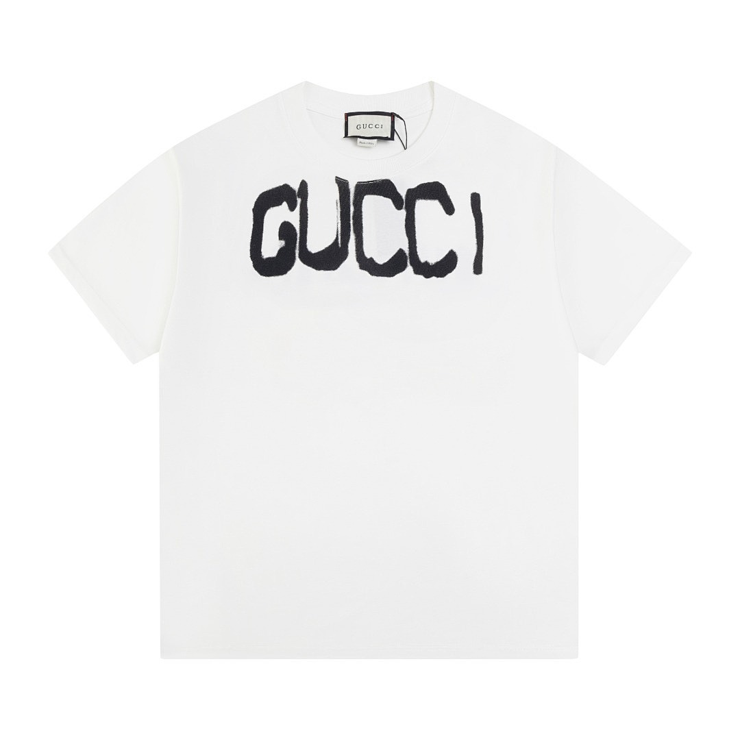 Gucci T-Shirt Style 430 detail view 1