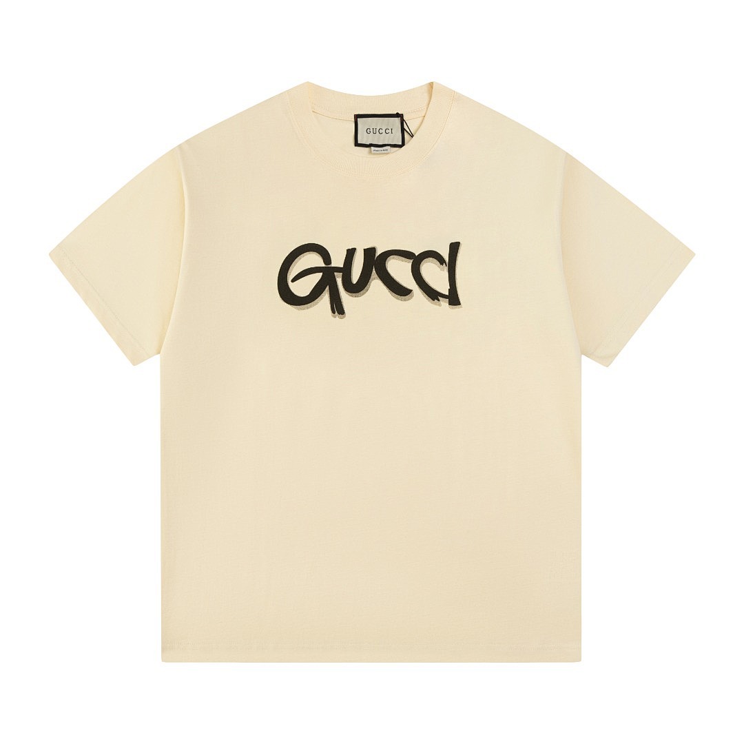 Gucci T-Shirt Style 432 detail view 4
