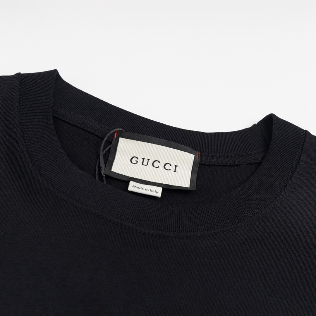 Gucci T-Shirt Style 433 detail view 2