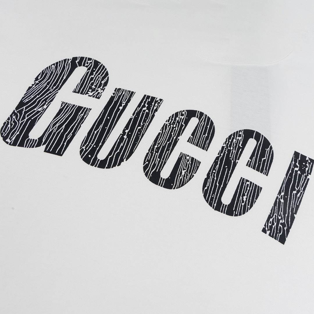 Gucci T-Shirt Style 434 detail view 3