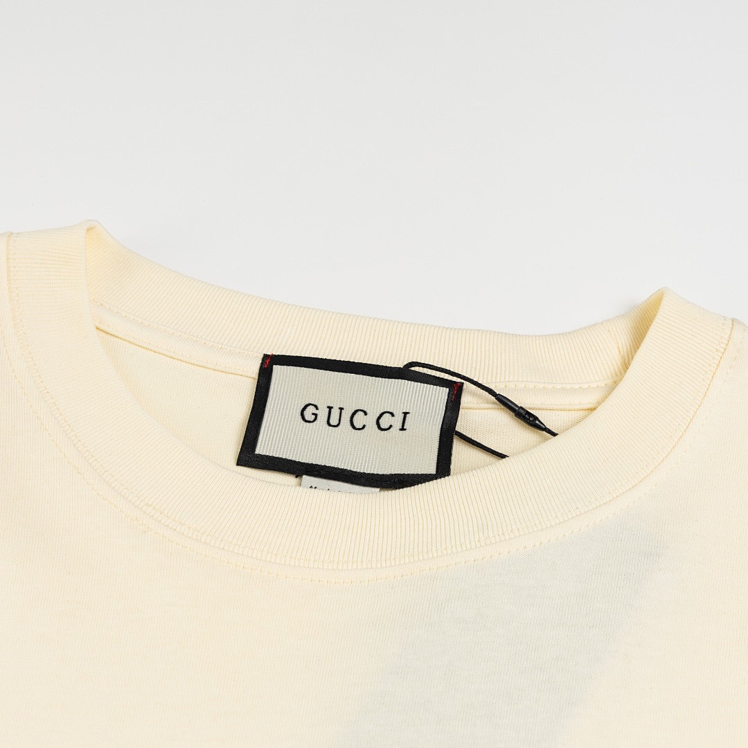 Gucci T-Shirt Style 438 detail view 5