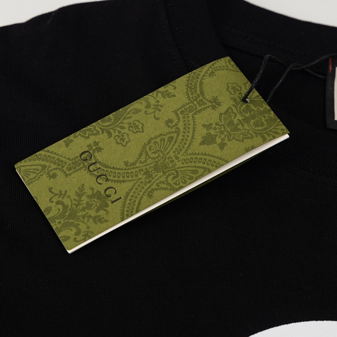 Gucci T-Shirt Style 439 detail view 4