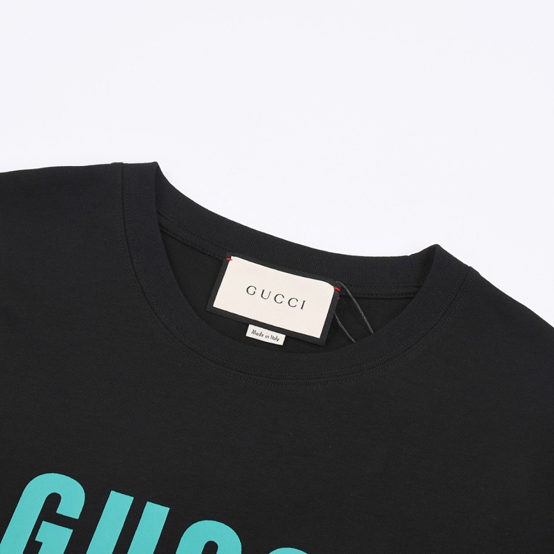 Gucci T-Shirt Style 452 detail view 6
