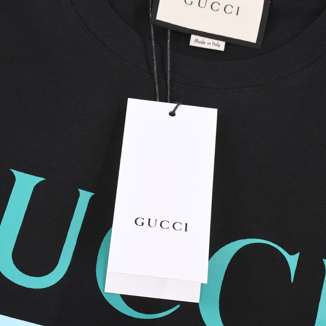 Gucci T-Shirt Style 453 detail view 4