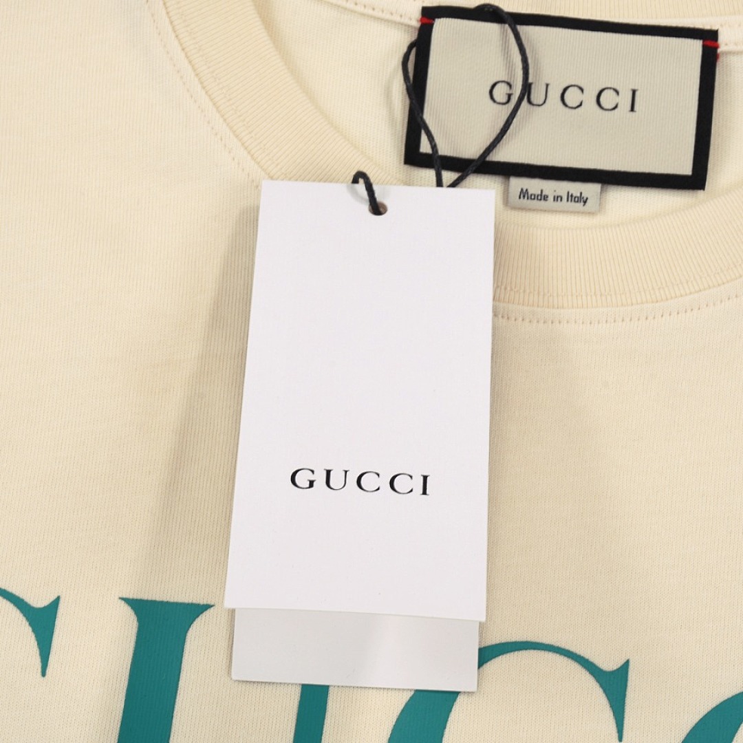 Gucci T-Shirt Style 454 detail view 1