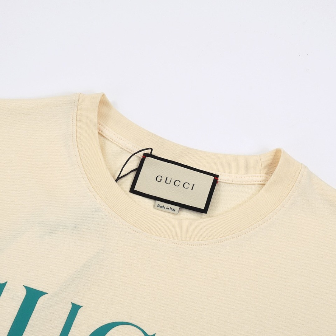 Gucci T-Shirt Style 454 detail view 5