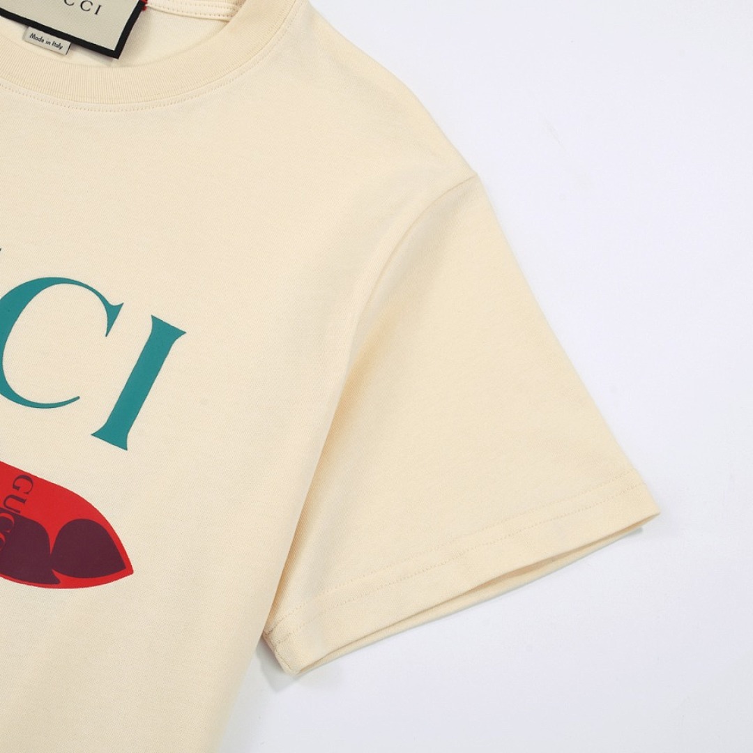 Gucci T-Shirt Style 454 detail view 6