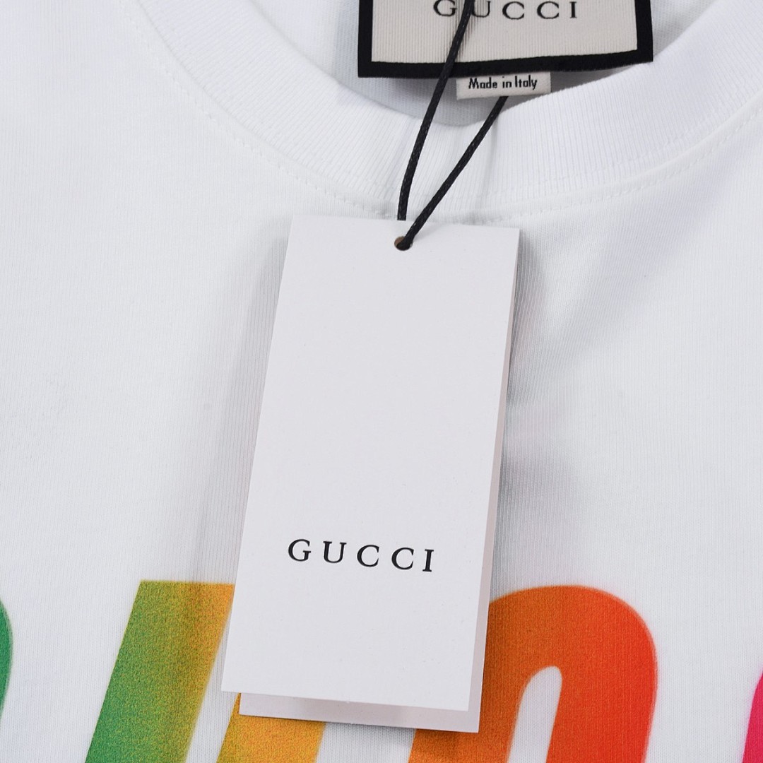 Gucci T-Shirt Style 460 detail view 2