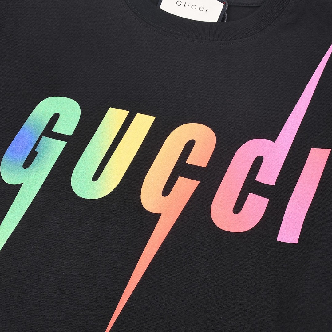 Gucci T-Shirt Style 461 detail view 1