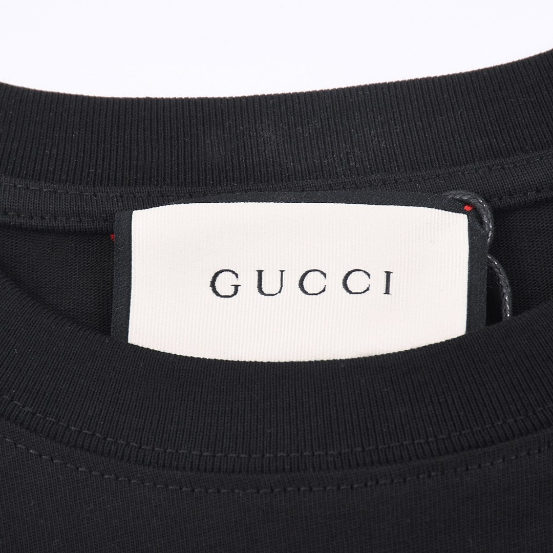 Gucci T-Shirt Style 461 detail view 4