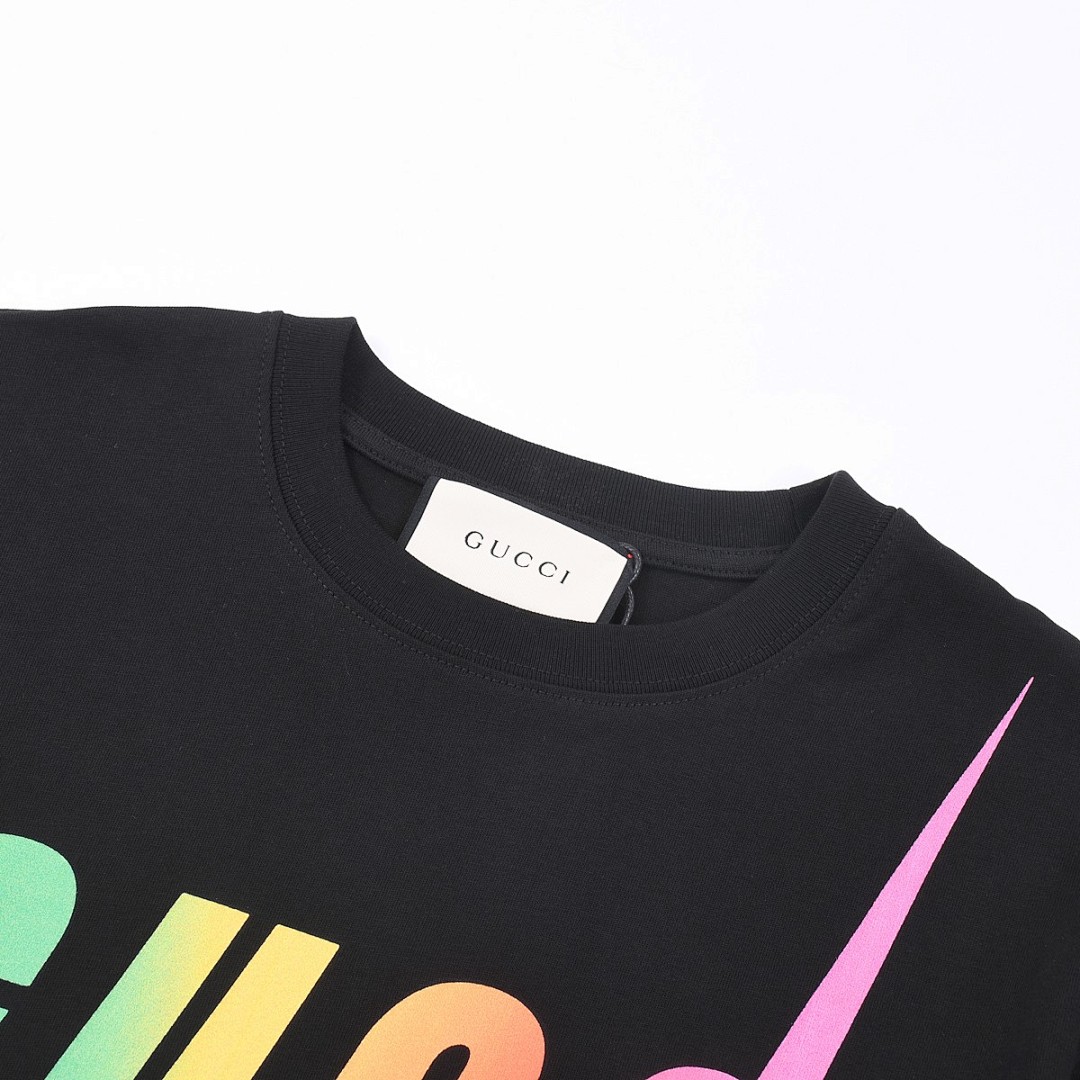 Gucci T-Shirt Style 461 detail view 5