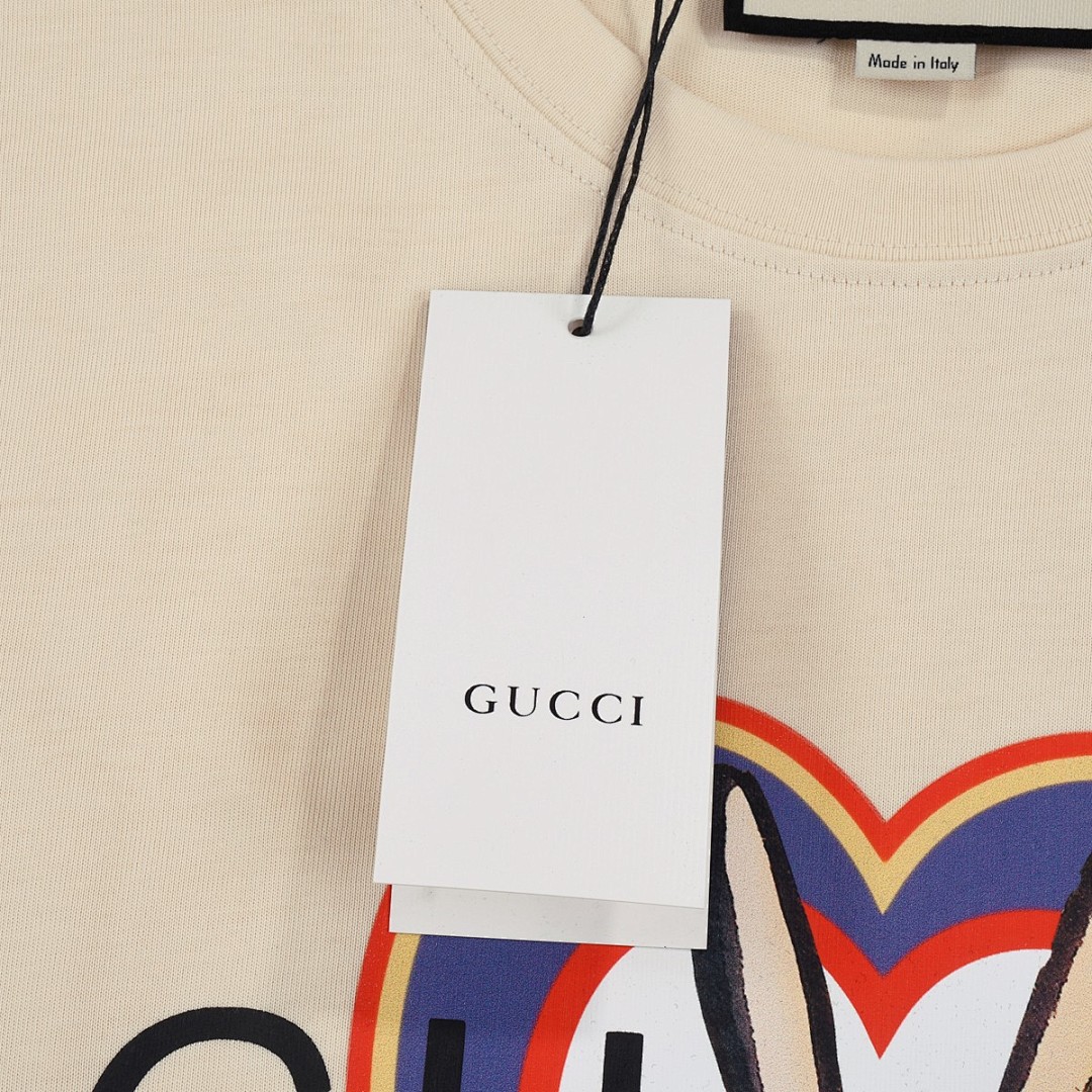 Gucci T-Shirt Style 462 detail view 2