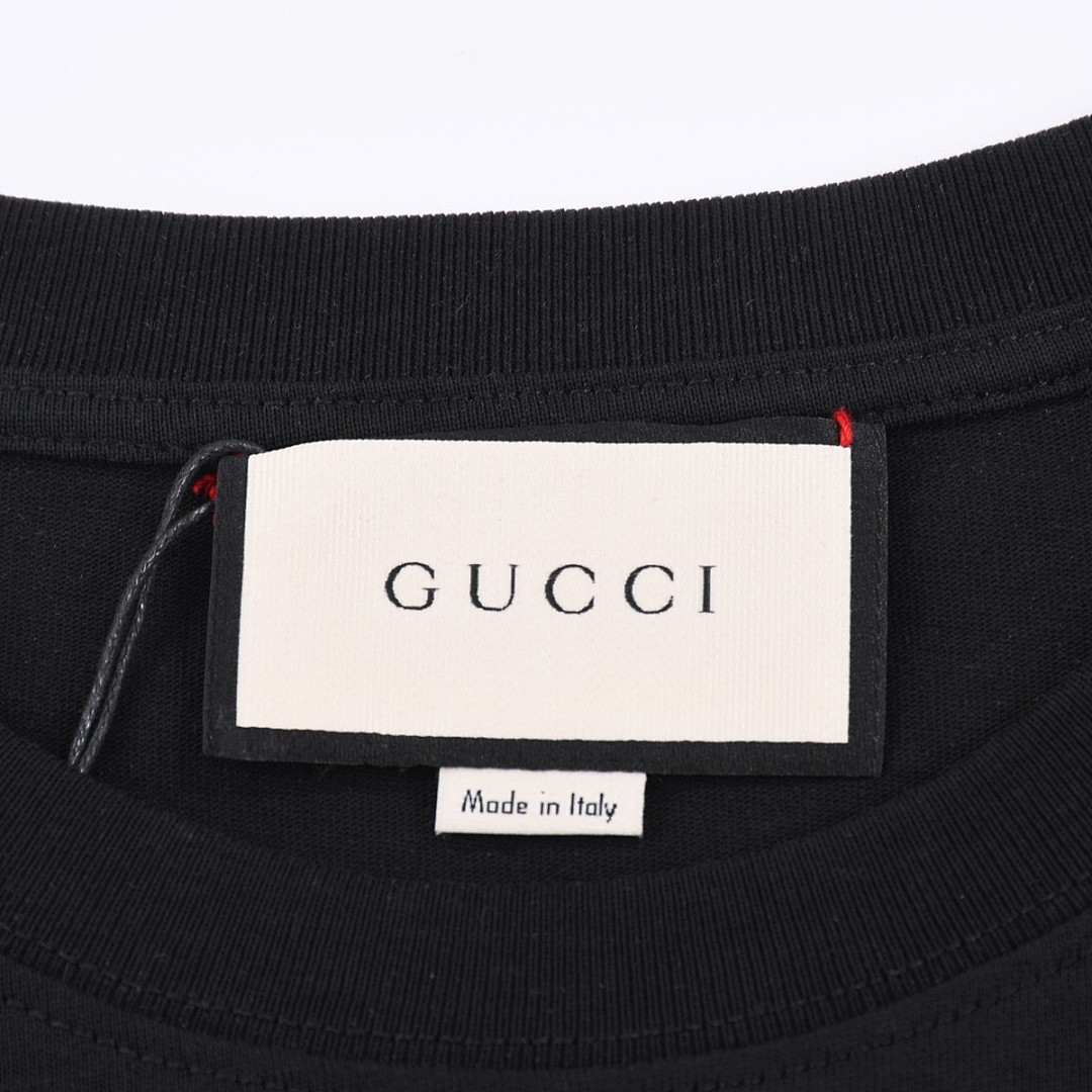 Gucci T-Shirt Style 463 detail view 6