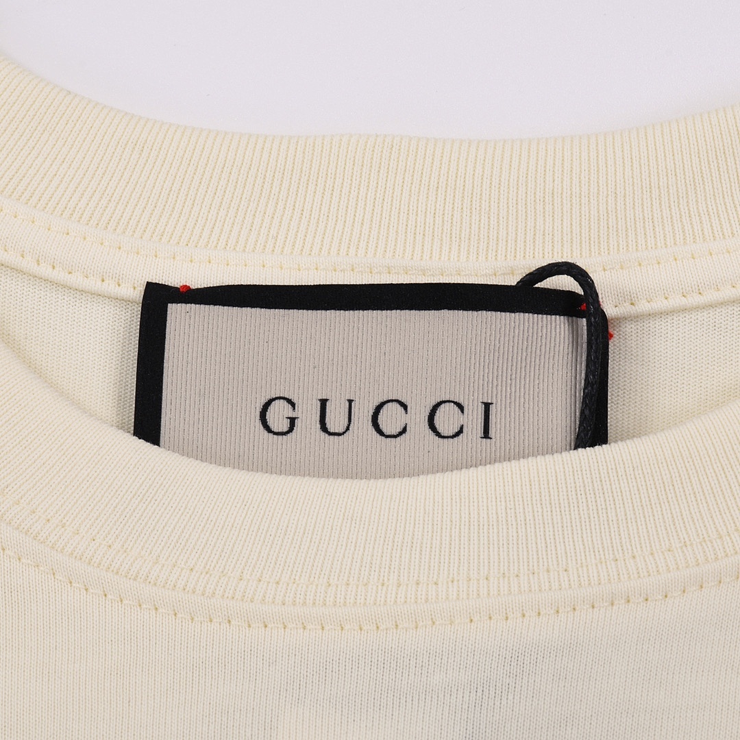 Gucci T-Shirt Style 465 detail view 1