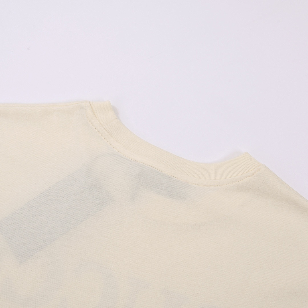 Gucci T-Shirt Style 465 detail view 5