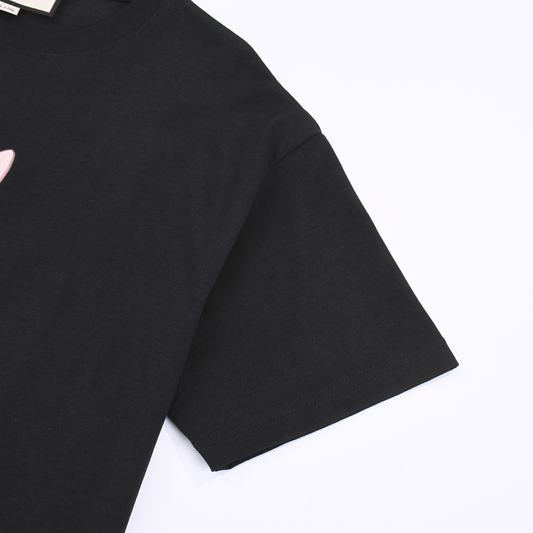 Gucci T-Shirt Style 466 detail view 2