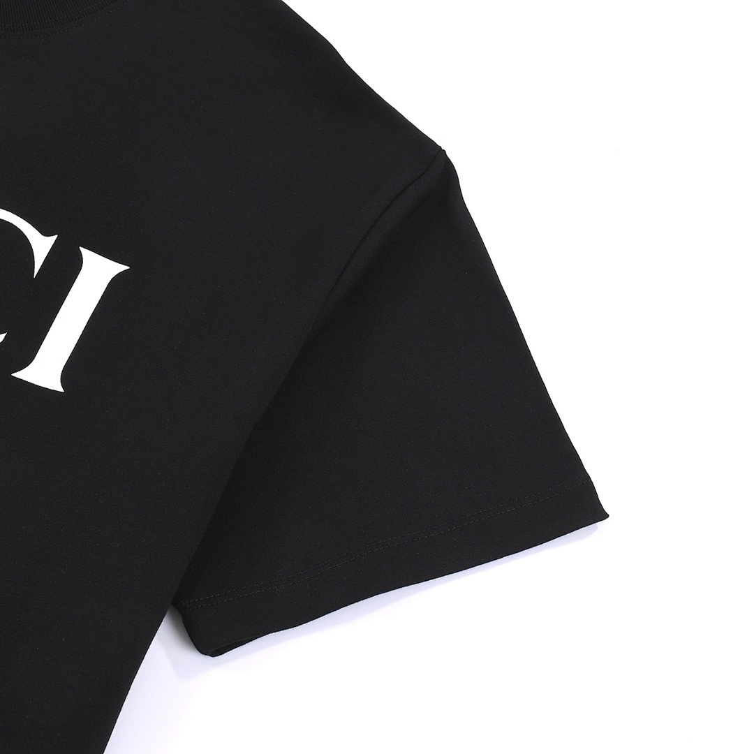 Gucci T-Shirt Style 470 detail view 4