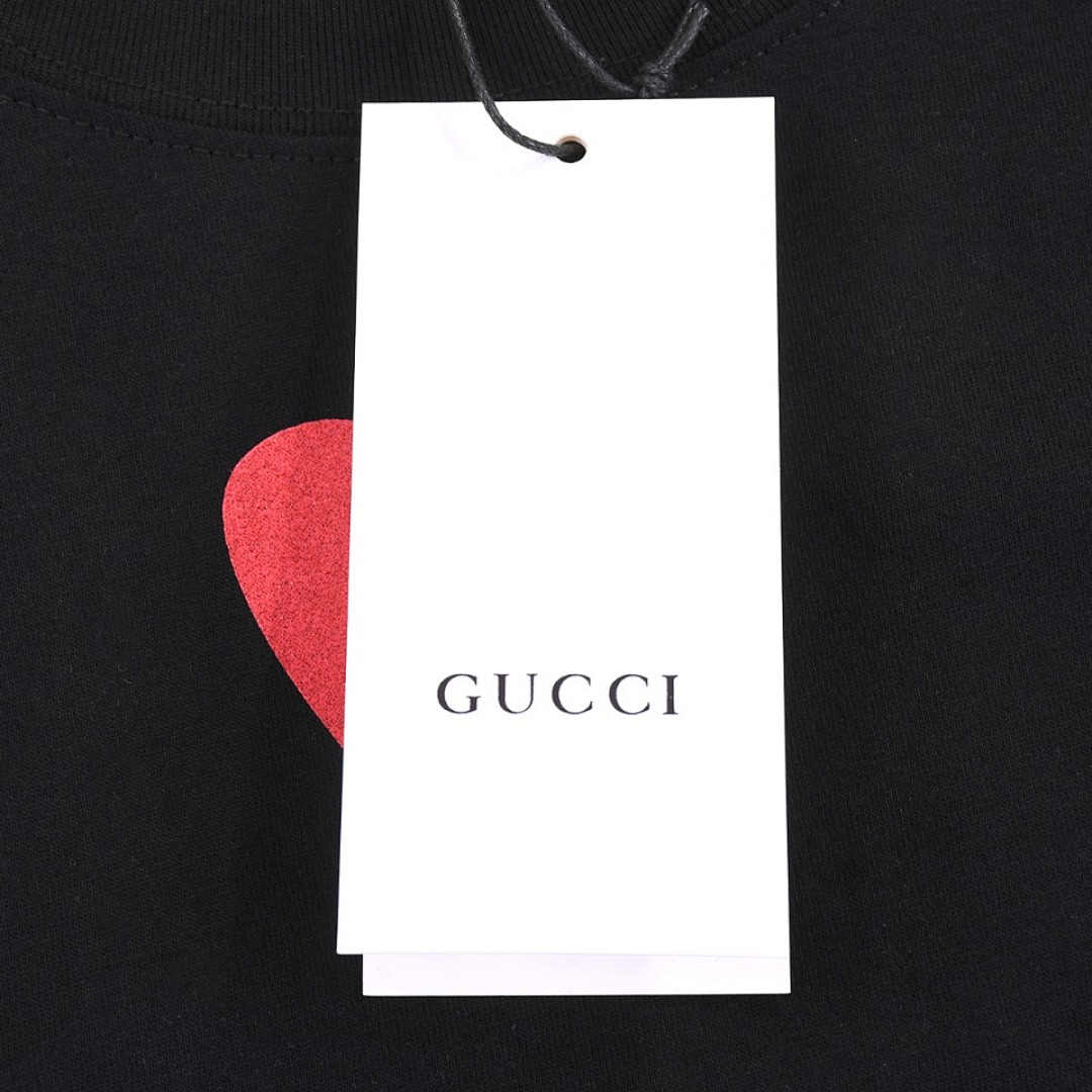 Gucci T-Shirt Style 471 detail view 2
