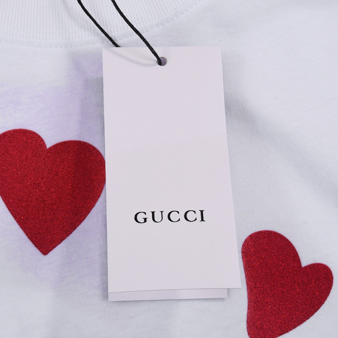Gucci T-Shirt Style 472 detail view 2