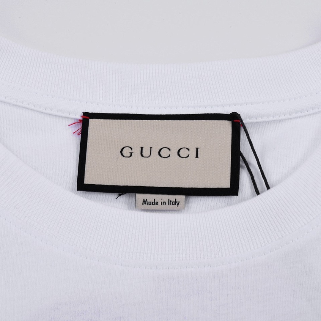 Gucci T-Shirt Style 472 detail view 3