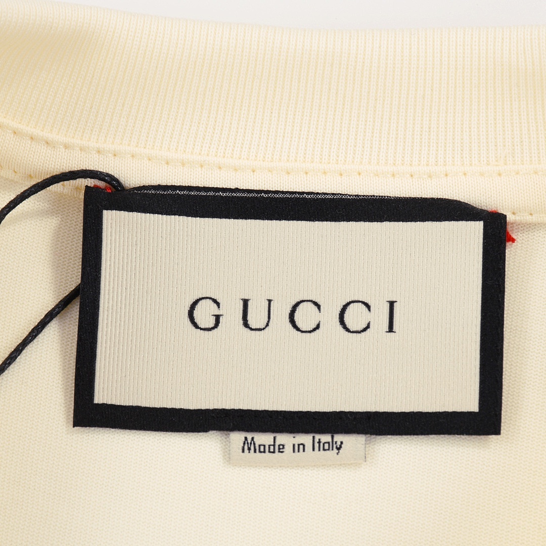 Gucci T-Shirt Style 475 detail view 1