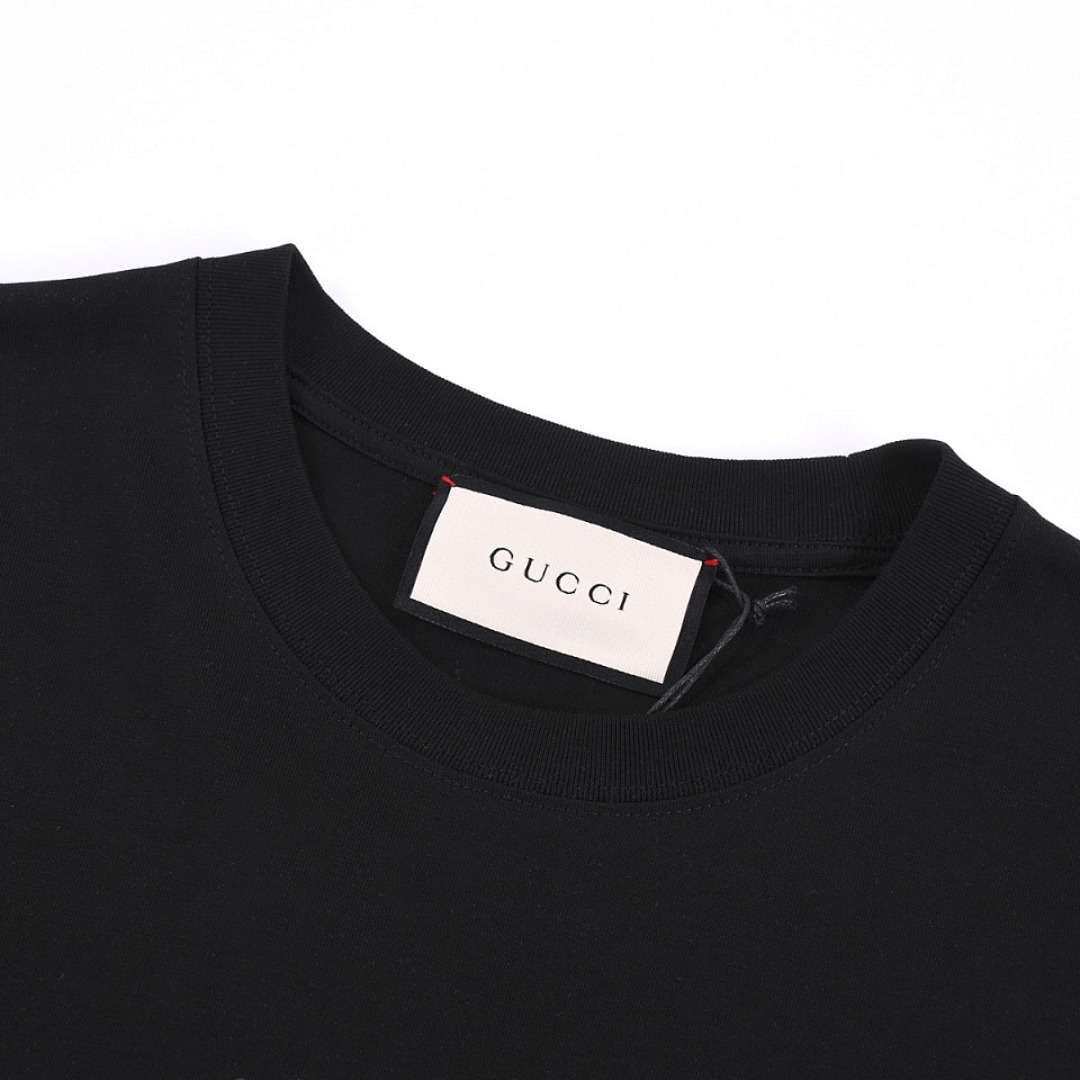 Gucci T-Shirt Style 477 detail view 5