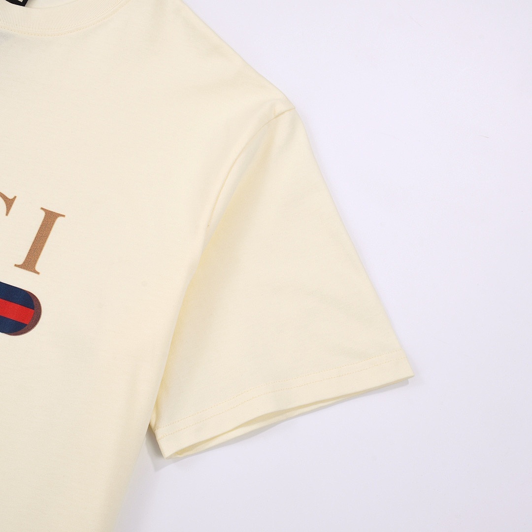 Gucci T-Shirt Style 480 detail view 3